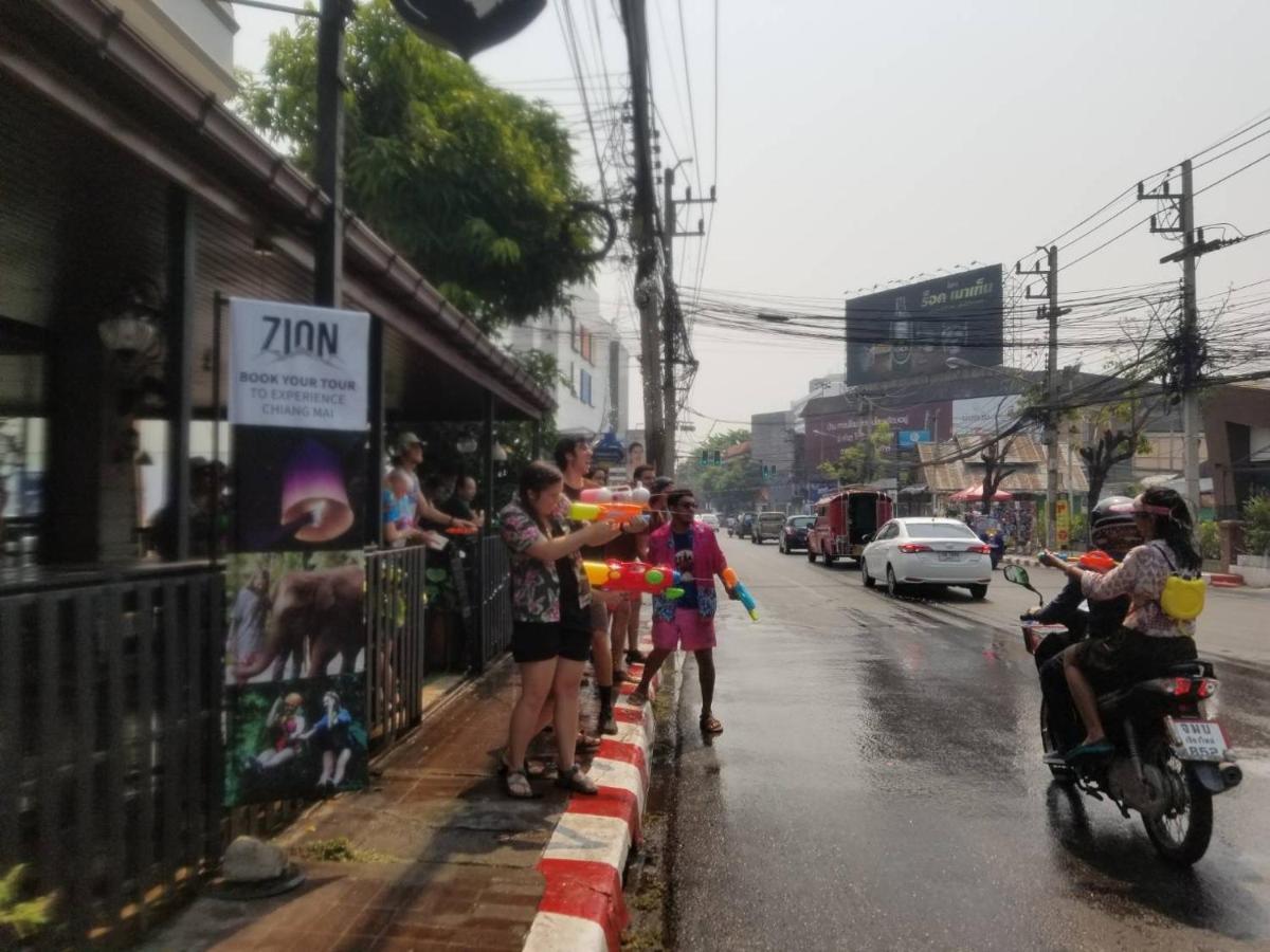 Zion Hostel Chiang Mai Dış mekan fotoğraf